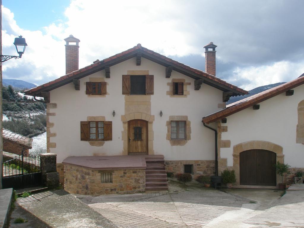 Casa Rural Parriola Villanueva de Arce Екстериор снимка